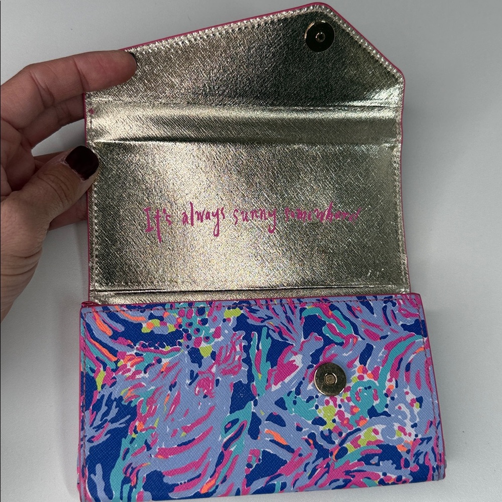 Lilly Pulitzer Sunglass Case Shrimply Chic snap wallet - Picture 8 of 12
